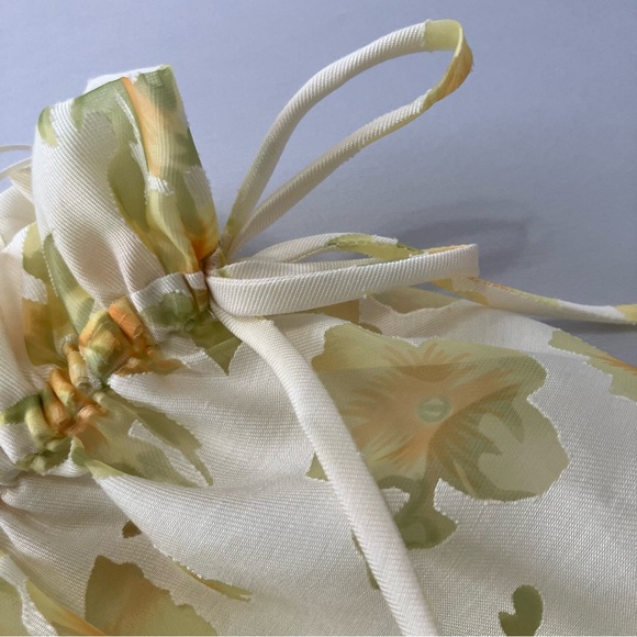 Layered With Love NWT 3X Plus Size Yellow Floral Midi Dress Feminine - Picture 8 of 16